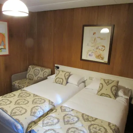 فندق Meuble Meridiana 2*